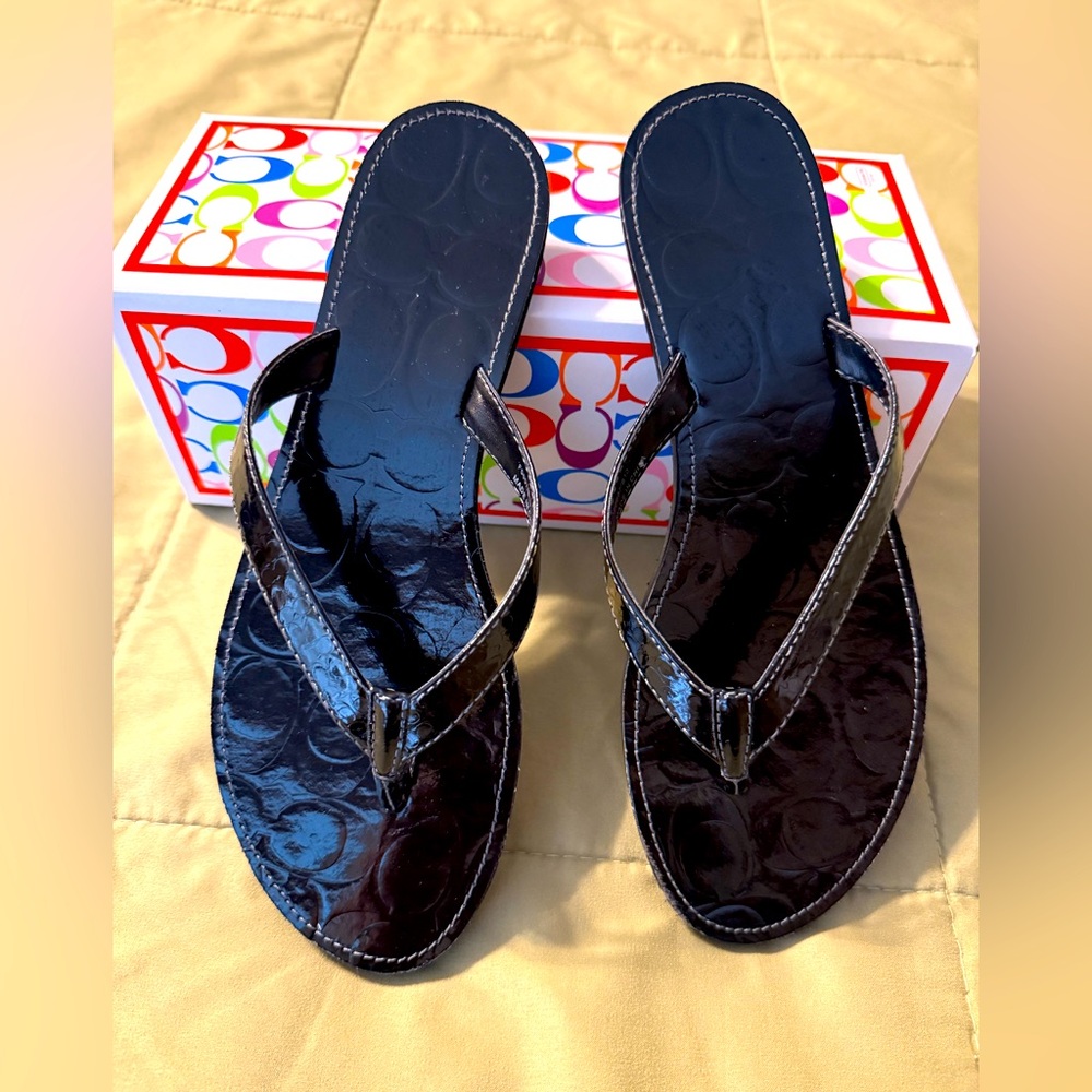 Coach Cadee Patent Black Flip Flops EUC Size 9.0 M
